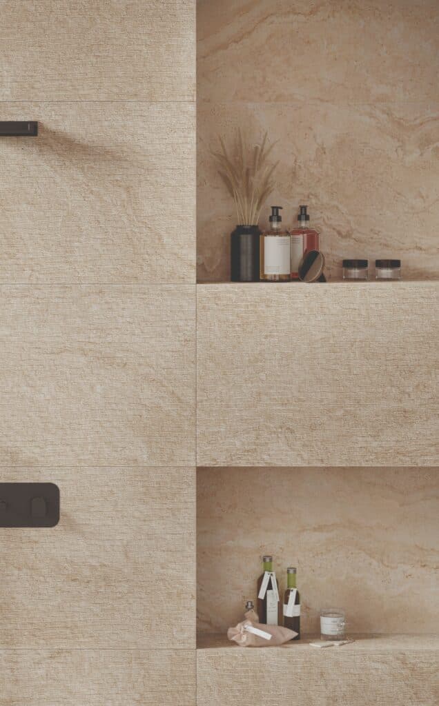 Zandkleurige badkamertegels